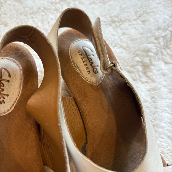 Clarks Artisan Annadel‎ Eirwyn Wedge Sandal. 9 M White Leather - Picture 3 of 5